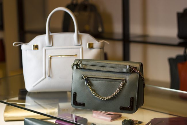 لا تستهين بجودتها أو سعرها مجدداً، فبعض الدول تجني منها أرباحاً بتريليون دولار! عن سوق الماركات المقلدة