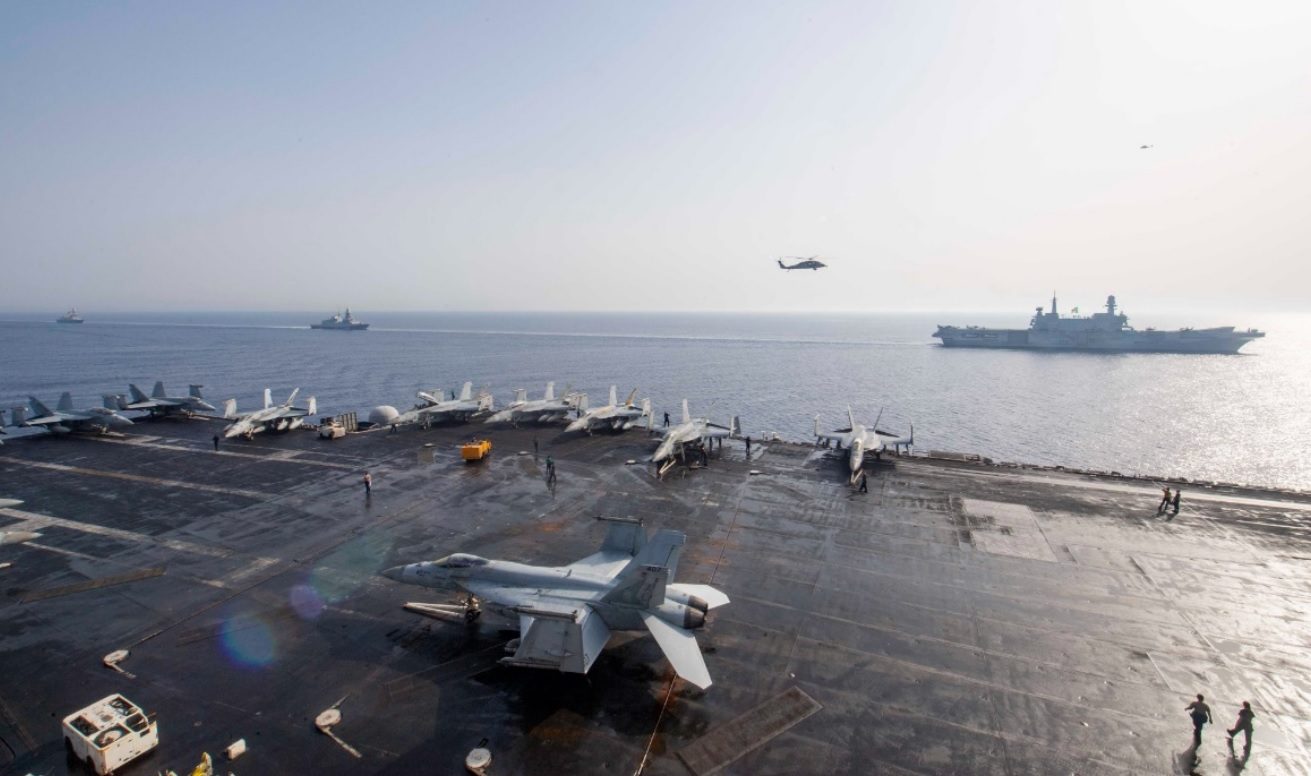 حاملة طائرات أمريكية ثانية تصل للشرق الأوسط وسط مخاوف من تصعيد عسكري بالمنطقة.. هذه قدراتها