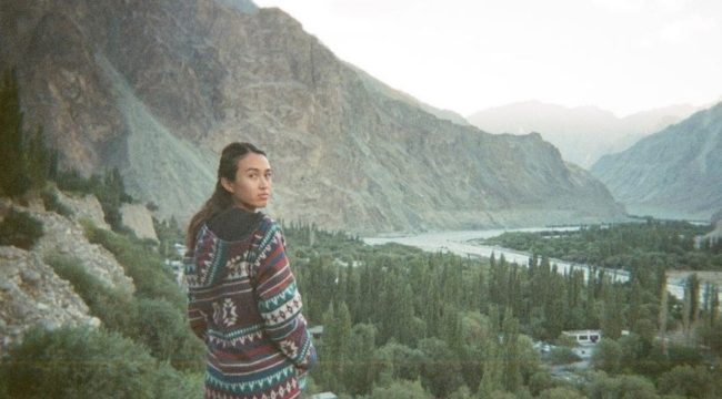 “تعرضت للإصابة في غزة بسبب الغارة”.. أسيرة إسرائيلية سابقة تنفي تعرضها للضرب من قبل “القسام”