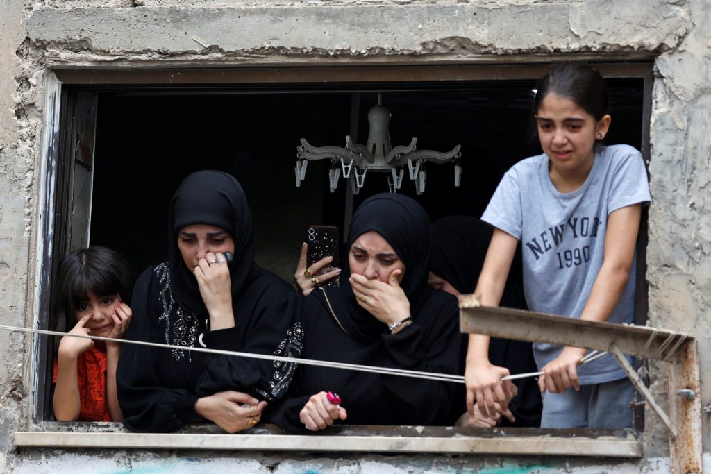 أوامر إخلاء لأهالي نور شمس