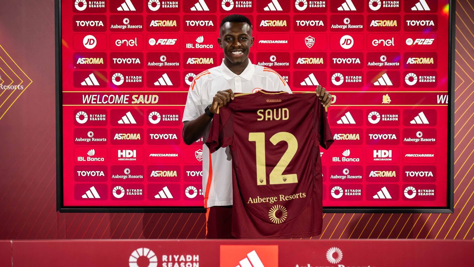 لاعبون سعوديون احترفوا في أوروبا قبل سعود عبد الحميد/ موقع روما