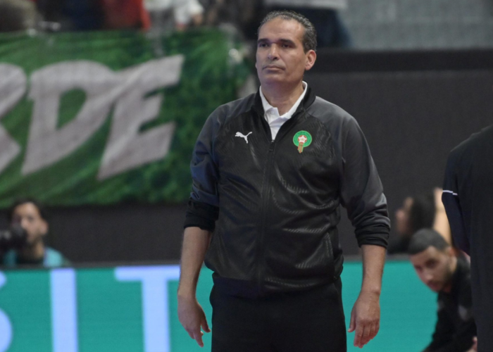 هشام الدكيك أفضل مدرب لكرة الصالات في العالم / موقع الجامعة الملكية المغربية لكرة القدم