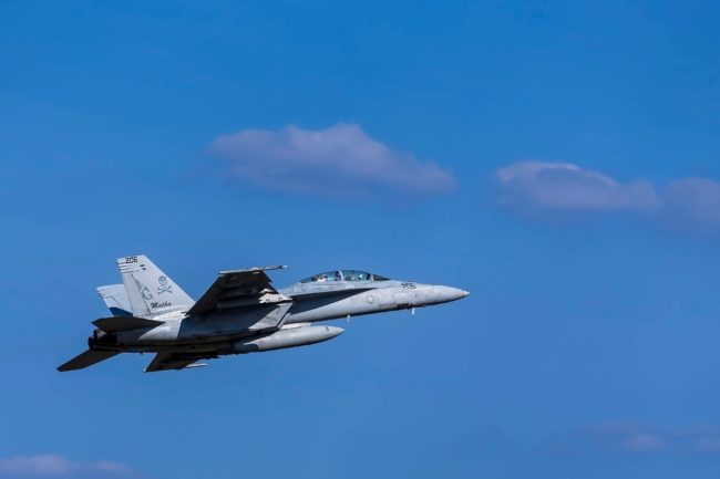 إسرائيل تحاول إفزاع اللبنانيين به.. كيف يحدث اختراق جدار الصوت الذي يشبه انفجار الصواريخ؟