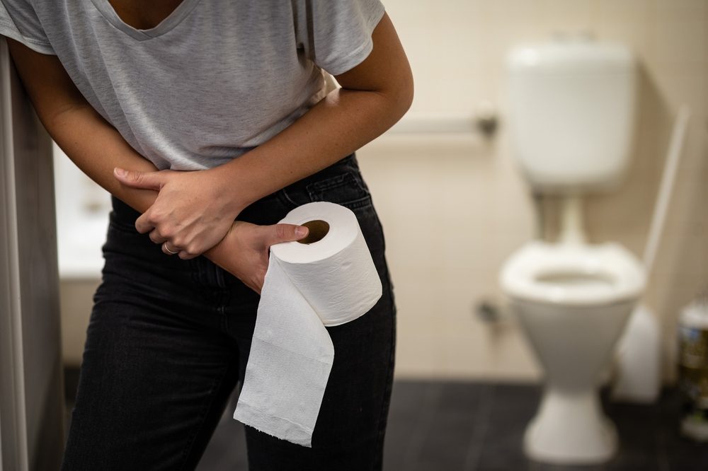 علاقة الإمساك بالنوبة القلبية| shutterstock