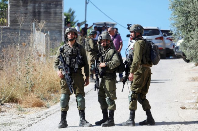  إسرائيل هيوم: الأجهزة الأمنية الإسرائيلية قررت تصنيف الضفة منطقة قتال ثانية، وجنين ليست سوى البداية