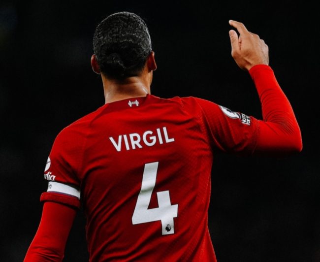 فكرة إنجليزية اعتمدها الفيفا بعد 22 عاماً.. أرقام اللاعبين في كرة القدم متى ظهرت وكيف بدأ استخدامها؟