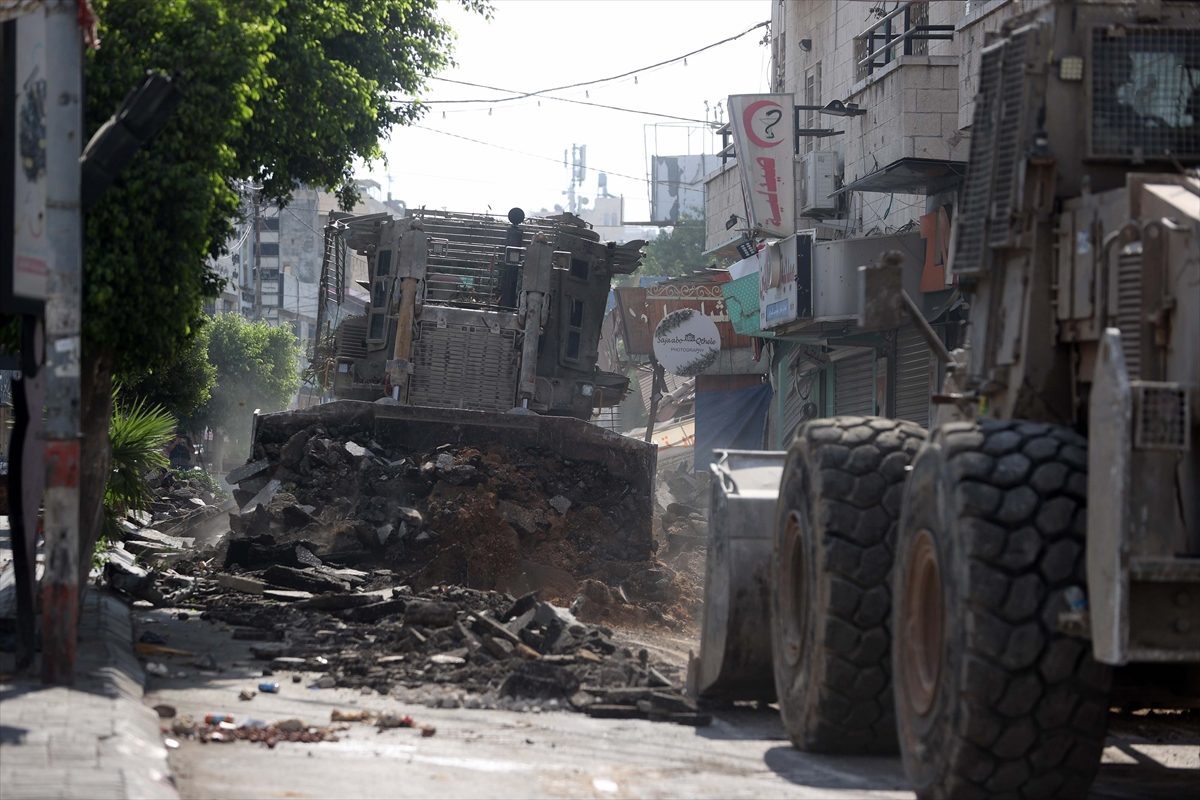 قوات الاحتلال تنسحب من مدينة جنين بعد 10 أيام من اجتياحها.. خلفت دماراً واسعاً في البنية التحتية