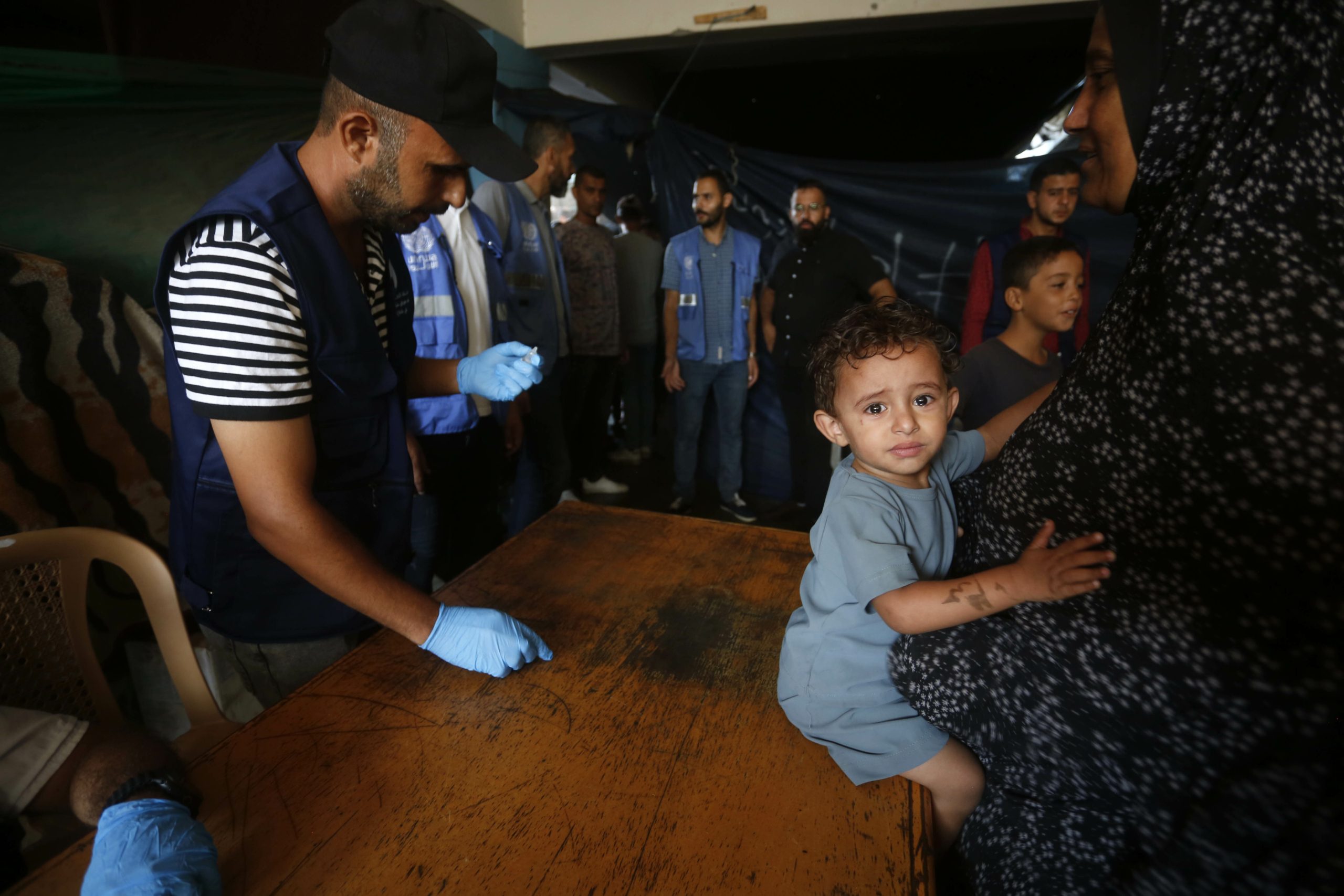 22 شهيداً في القطاع.. و”صحة غزة” تعلن تطعيم 189 ألف طفل ضد “شلل الأطفال”