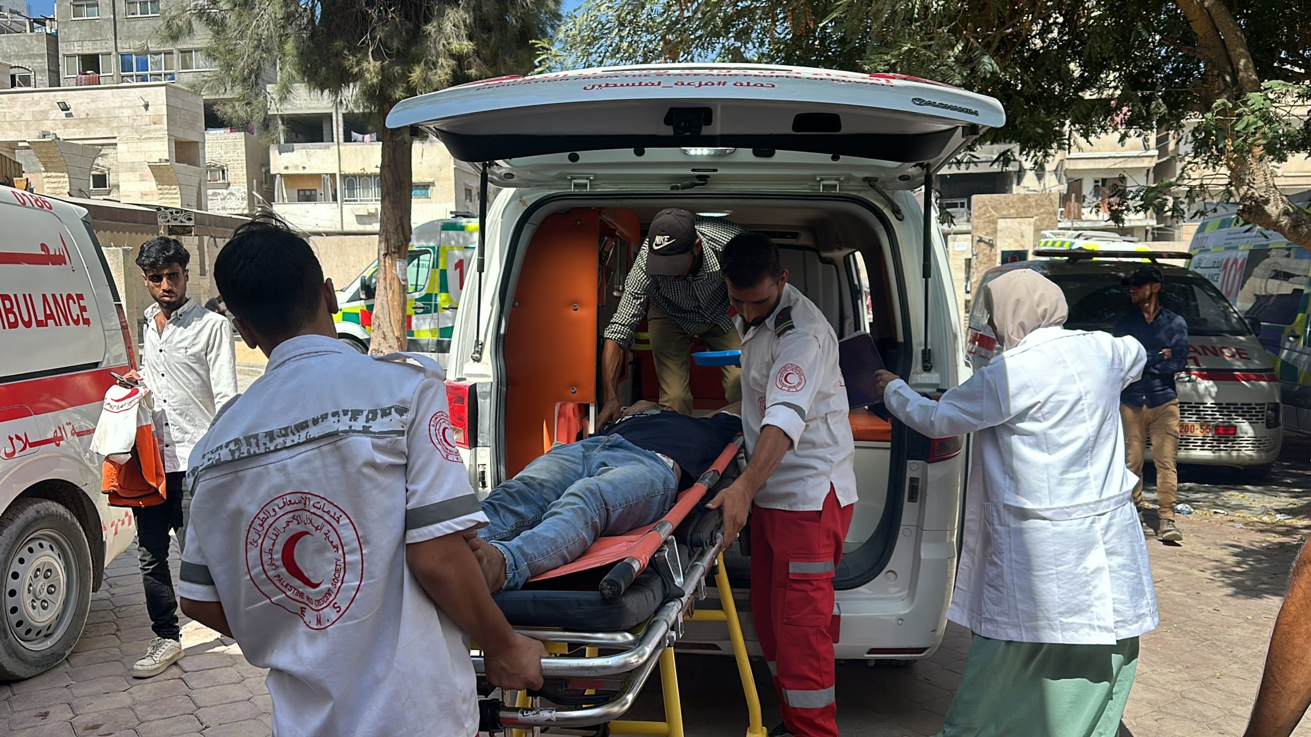 26 شهيدًا في مناطق متفرقة بالقطاع.. و”حكومة غزة” تحذر من كارثة تواجه 2 مليون فلسطيني مع دخول الشتاء