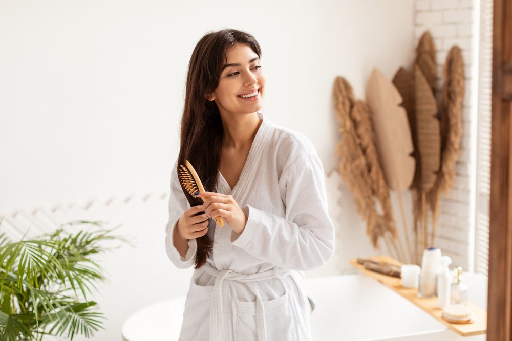مشط الشعر المناسب لأنواع الشعر| shutterstock