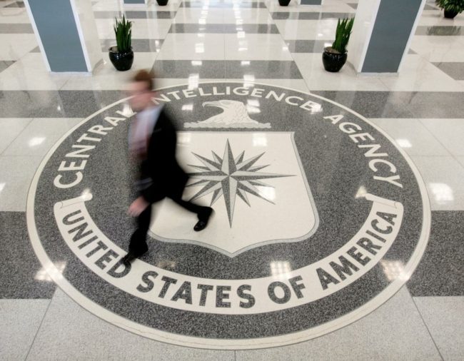  كيف تجند الـ CIA جواسيسها حول العالم عبر الإنترنت؟
