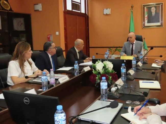 قتل العشرات ودفع السلطات لإعلان الطوارئ الصحية.. لماذا عاد وباء الملاريا للظهور في الجزائر؟