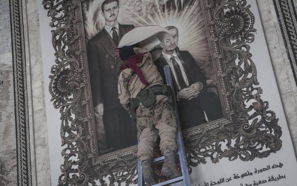 سقوط نظام الأسد.. ما الذي حدث؟ (رويترز)