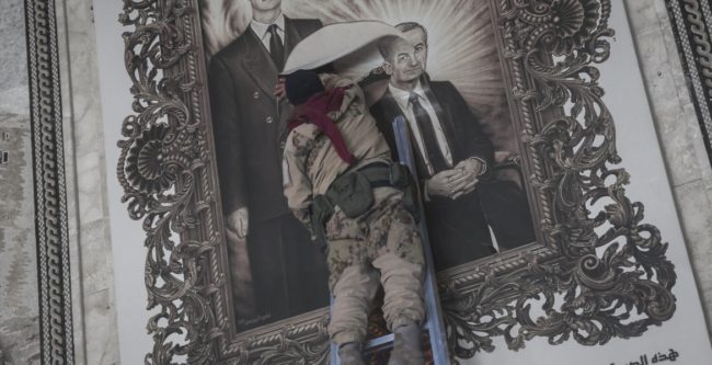  الطغاة هم شرط الغزاة