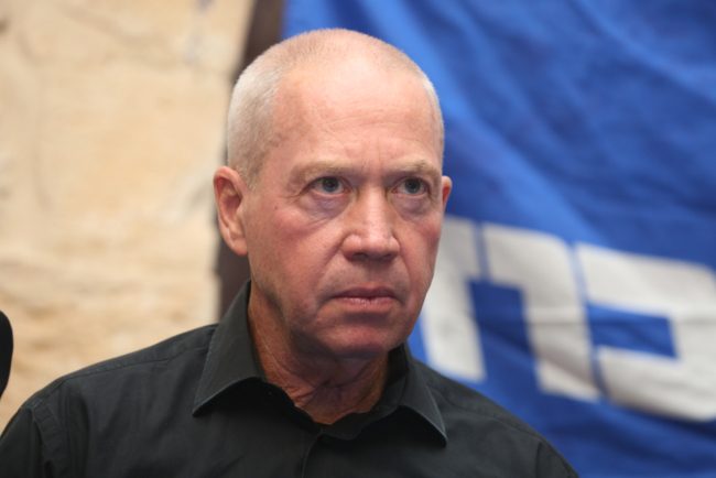 يوآف غالانت.. شبيه شارون الذي صعد على دماء الفلسطينيين، أراد إبادة غزة فسقط