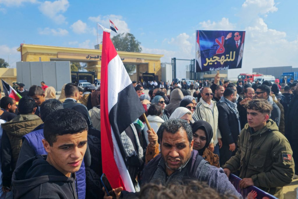 خطة ترامب لتهجير سكان غزة مصر