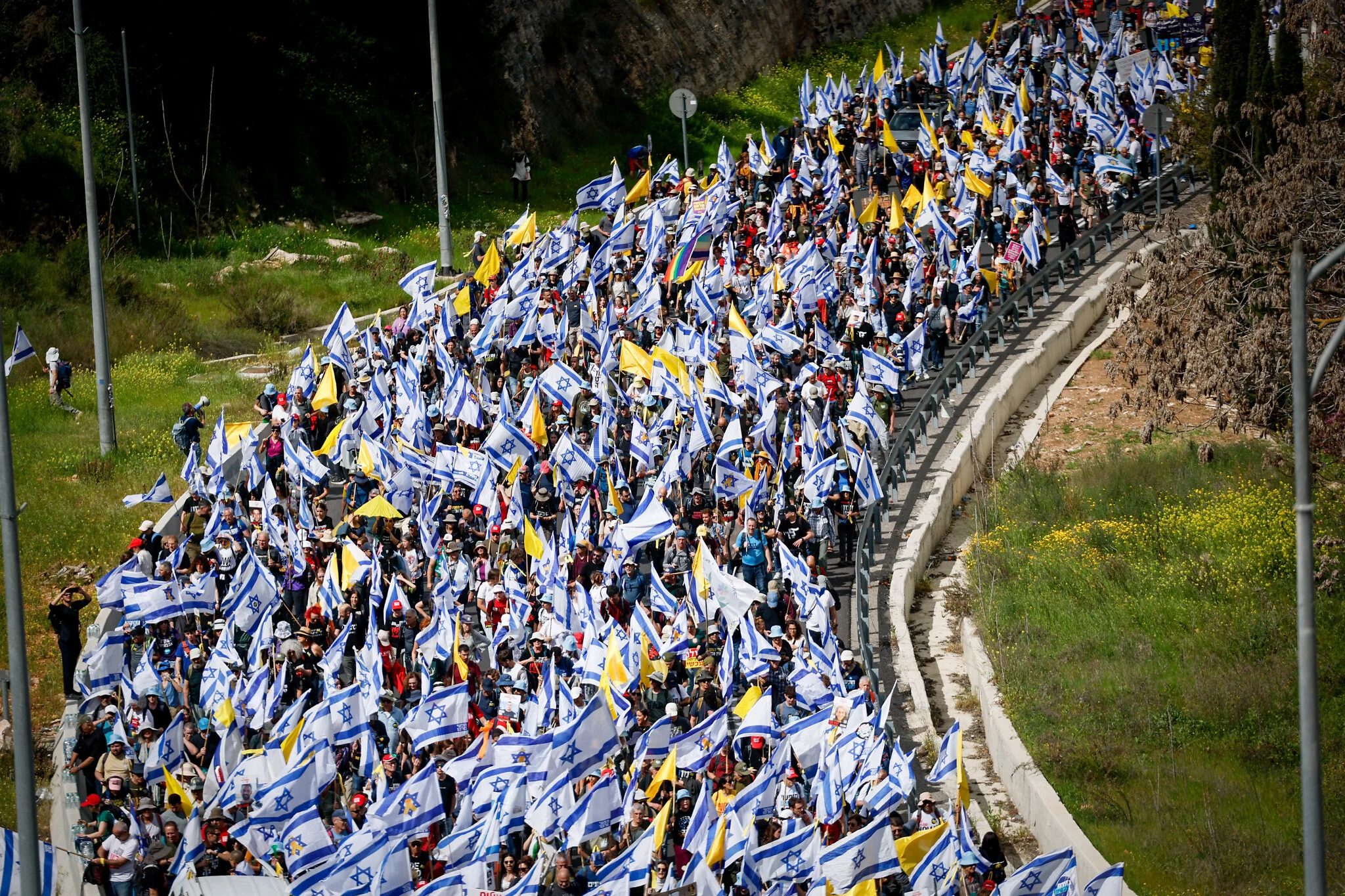 “انهيار الروح المعنوية”.. هل يدعم الإسرائيليون خطط نتنياهو بالعودة للحرب في غزة؟ هذا ما تقوله استطلاعات الرأي 