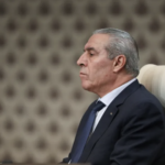 انقلاب على الشرعية أم تجنّب لفراغ في الحكم.. كيف مهّد عباس الطريق أمام الشيخ لرئاسة السلطة الفلسطينية