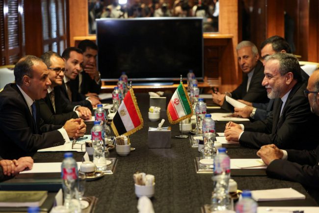 تقارب مصري إيراني بلا قيود خليجية.. مصادر دبلوماسية تكشف أسباب تحسن العلاقات بين البلدين وأبرز ملفات التعاون القادمة