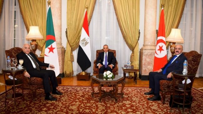 مسار بديل للبعثة الأممية أم مكمل لها؟ أسباب وتوقيت إعادة تفعيل القاهرة “الآلية الثلاثية” لدول جوار ليبيا