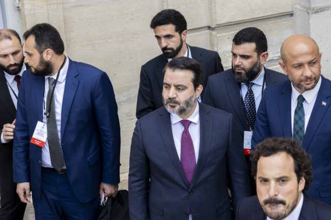 اجتماع باريس يفتح قنوات التهدئة بين سوريا وإسرائيل.. جنوب بلا سلاح ثقيل ولا وجود إيراني