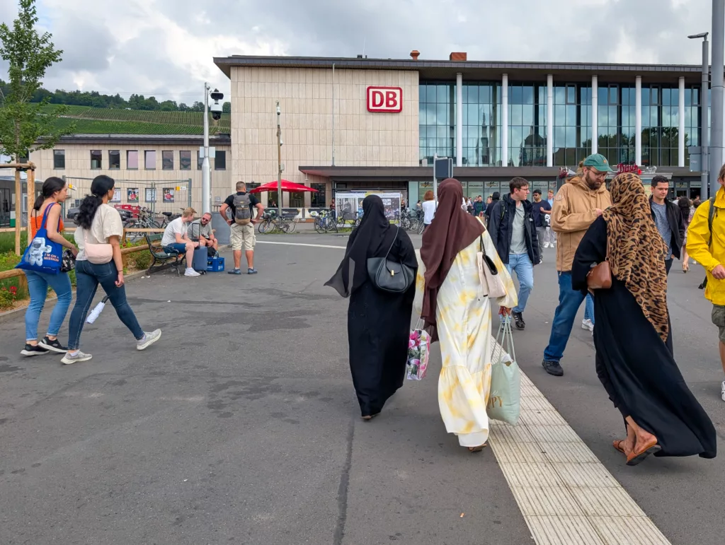 أزمة بطاقة الإقامة في فرنسا