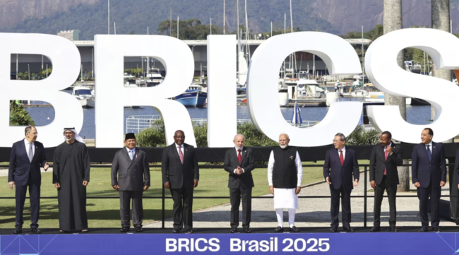 ترامب يهدد بمعاقبة دول “بريكس”.. لماذا تثير المجموعة الاقتصادية النامية القلق الأمريكي؟