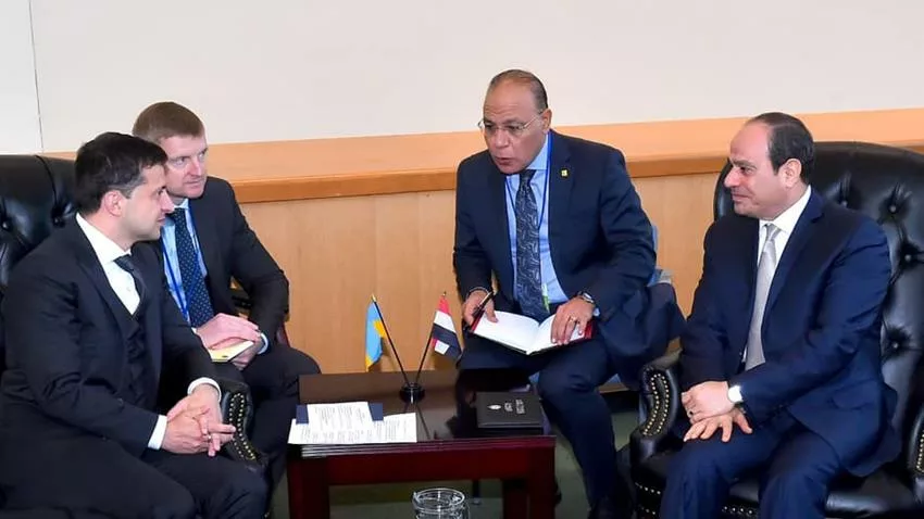 عبد الفتاح السيسي مع السيد فلوديمير زيلينسكي رئيس جمهورية أوكرانيا.