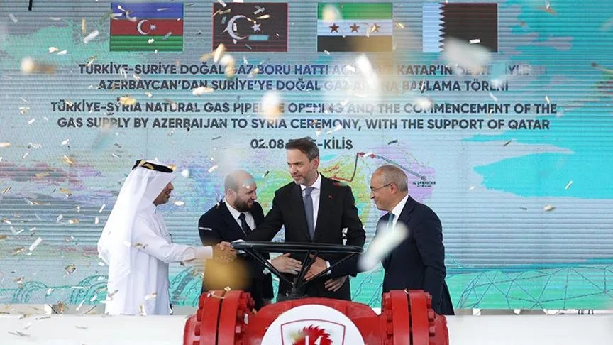 وزراء سوريا وقطر وتركيا وأذربيجان في لحظة الإعلان عن تصدير الغاز لسوريا- الأناضول