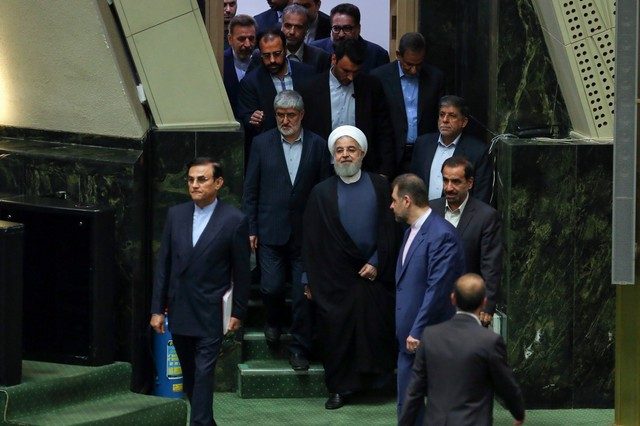 ويواجه روحاني هجوماً من المحافظين بعدما انسحب ترمب من الاتفاق