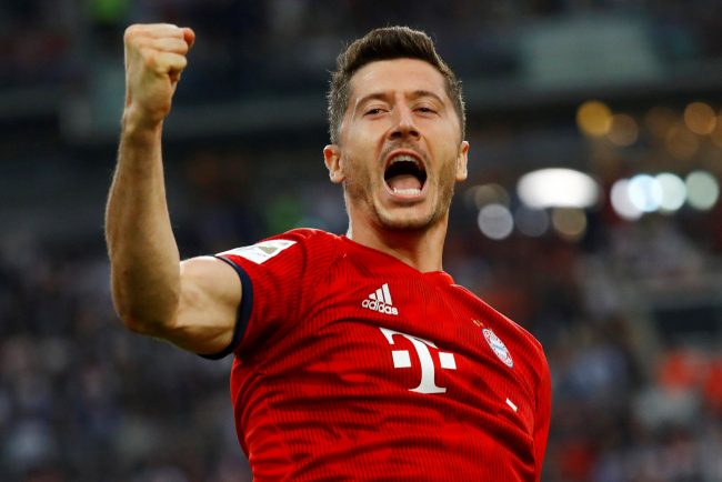 انتقم من فريقه القديم.. ليفاندوفسكي ملك الكلاسيكو الألماني بأرقام قياسية مع البايرن