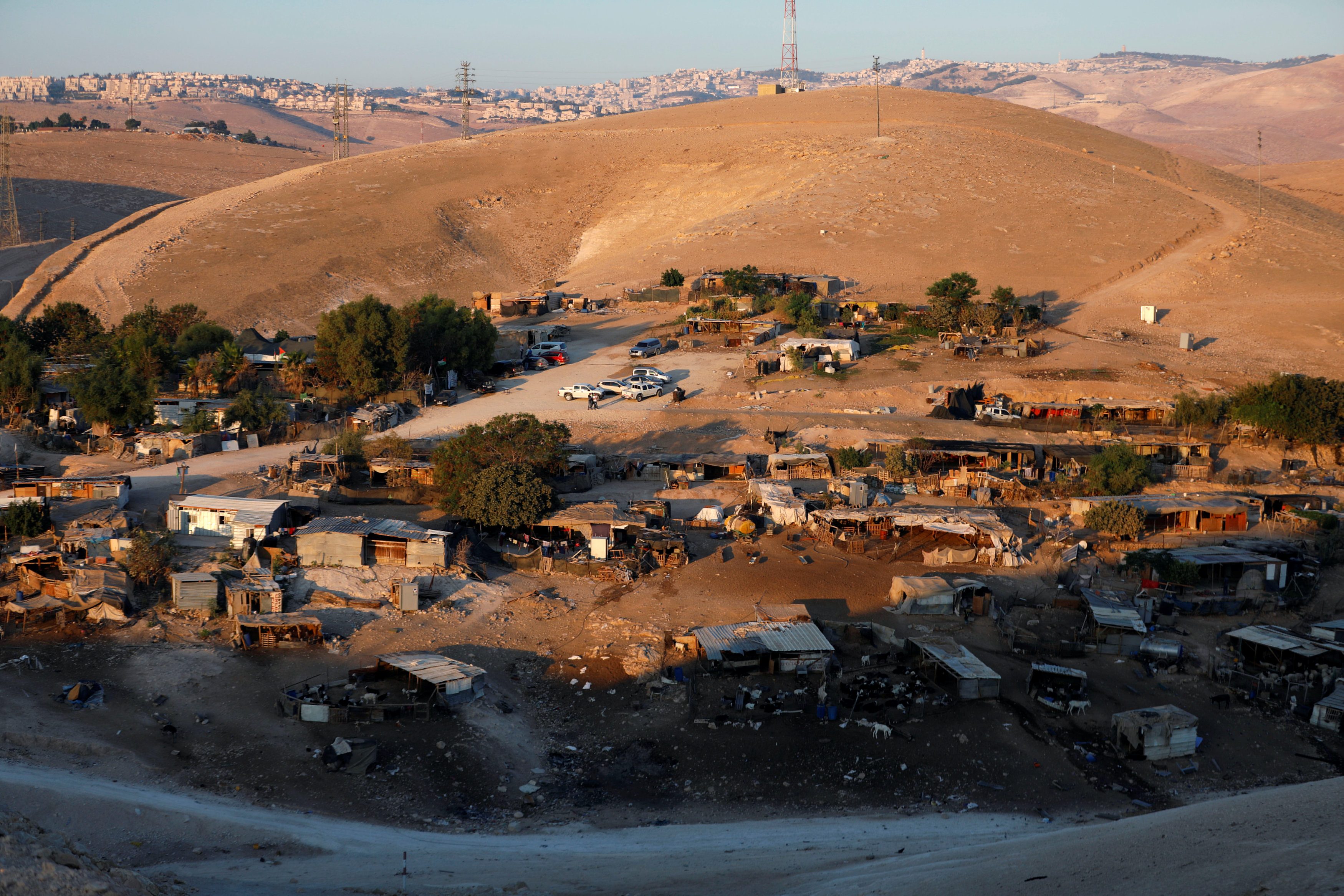إزالة الخان الأحمر سيفصل فعلياً القدس الشرقية عن الضفة الغربية