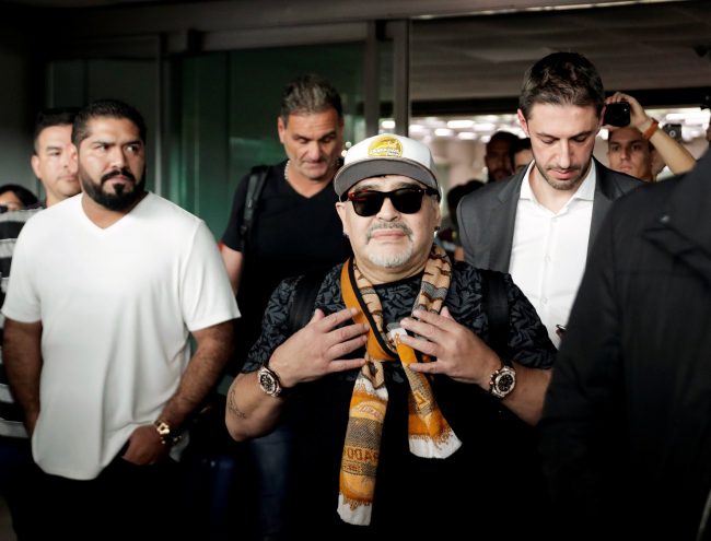 مارادونا في مدينة «المخدرات والسلاح» المكسيكية.. الأسطورة سيتولى تدريب فريق مملوك لرجل عصابات!