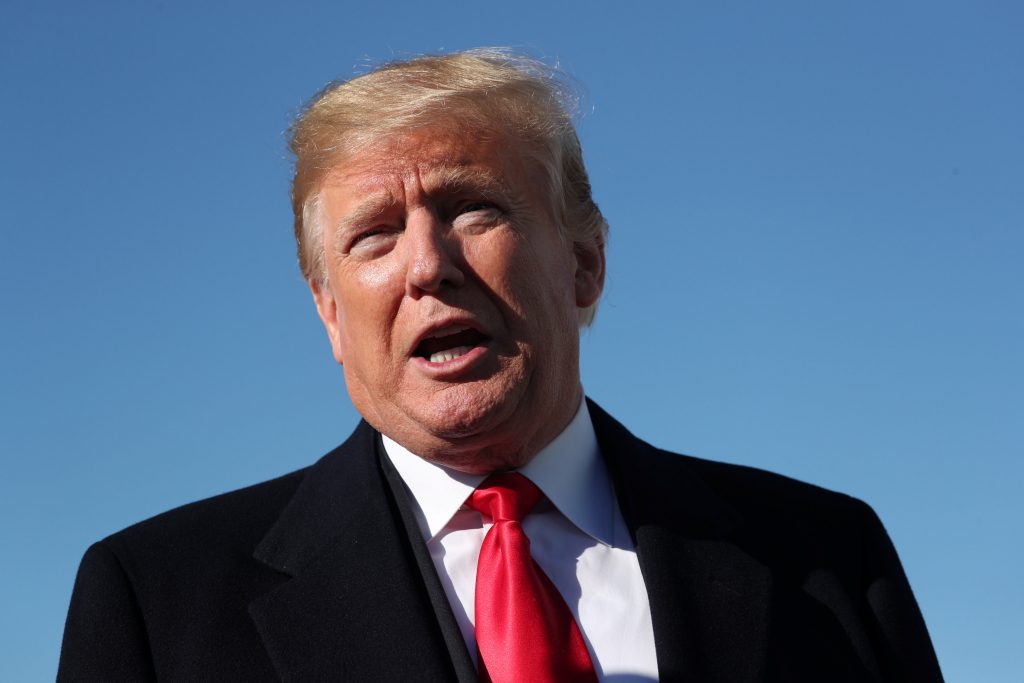 ترمب يعرض لقاء روحاني قبيل الدفعة الثانية من العقوبات ويطرح شروطه للتفاوض