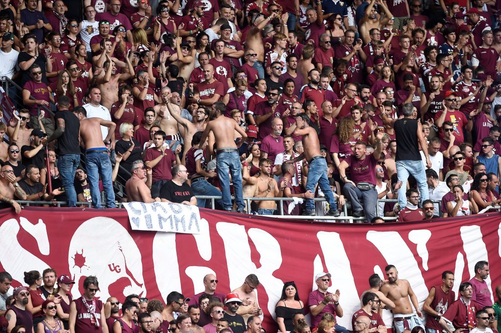 تورينو يحتل المركز الخامس عشر في الدوري الإيطالي (رويترز)